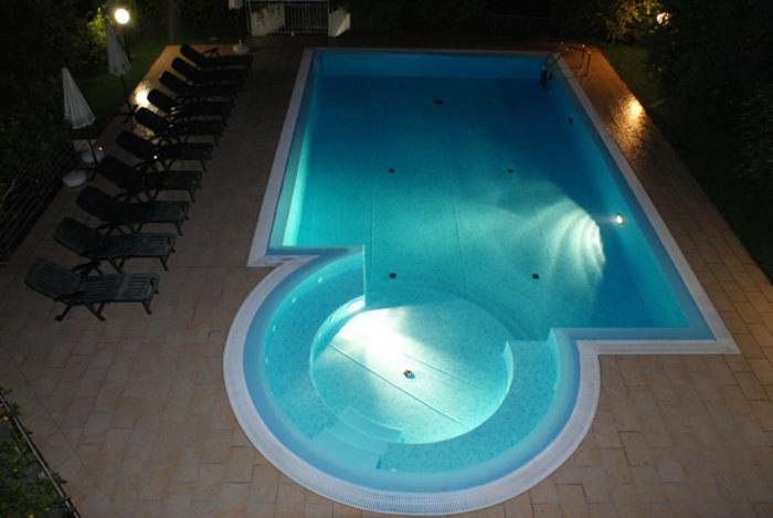 La Rama Hotel 2*